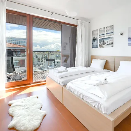 Plaza I, Sun & Snow *