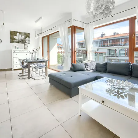 Plaza I, Sun & Snow *