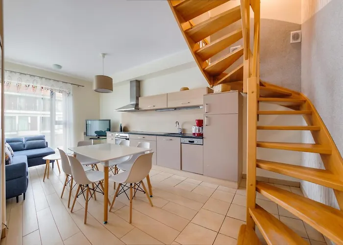 Plaza I, Sun & Snow Apartment