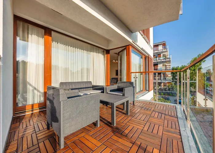 Plaza I, Sun & Snow Apartment