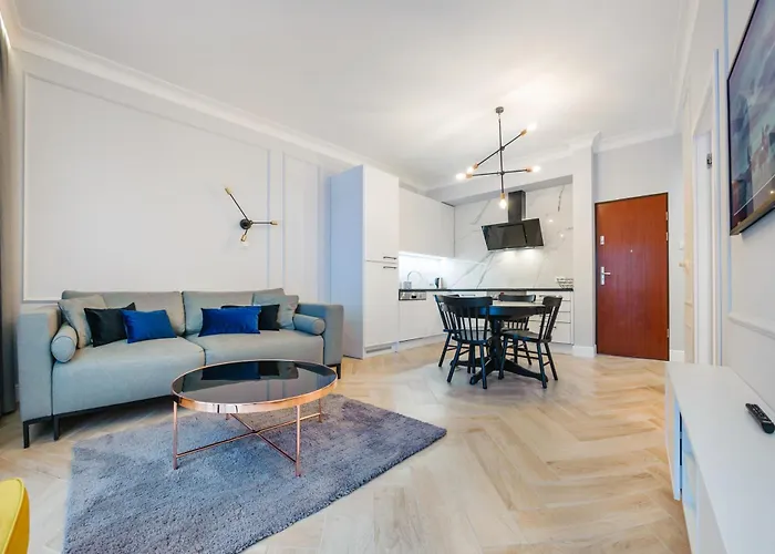 Plaza I, Sun & Snow *