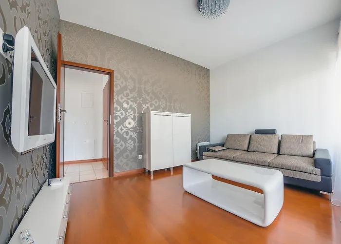 Apartment Plaza I, Sun & Snow